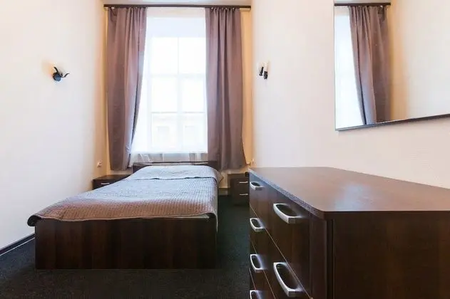 Tek Büyük Yataklı Oda, Ortak Banyo