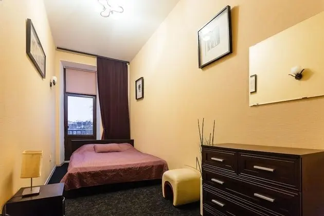 Tek Büyük Yataklı Oda, Ortak Banyo