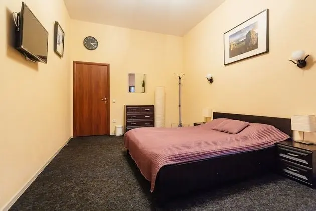 Tek Büyük Yataklı Oda, Ortak Banyo