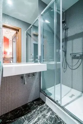 Comfort Tek Büyük veya İki Ayrı Yataklı Oda