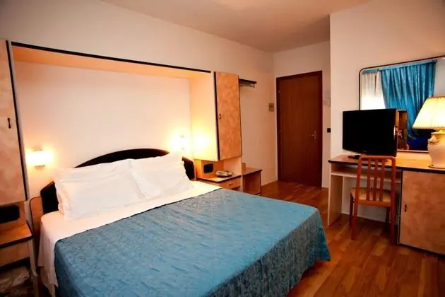 Deluxe Büyük Yataklı Tek Kişilik Oda