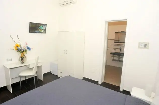 Standard Tek Büyük Yataklı Oda