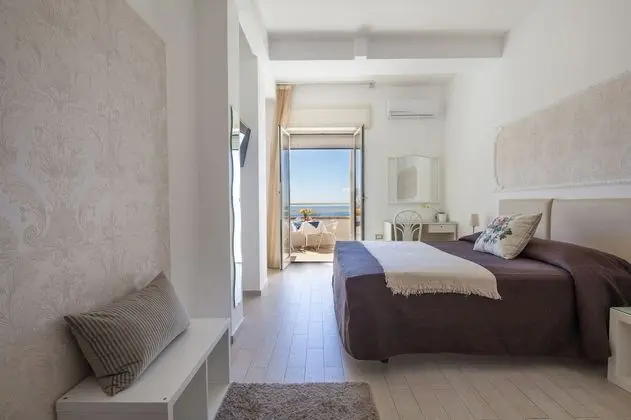 Tek Büyük Yataklı Oda, Deniz Manzaralı