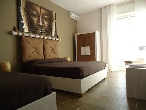 Üç Kişilik Oda, Deniz Manzaralı