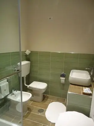 Üç Kişilik Oda, Deniz Manzaralı