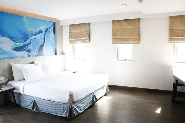 Premier Suite with City Views