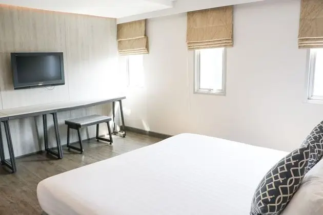 Premier Suite with City Views