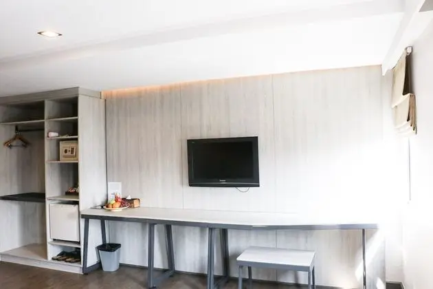 Premier Suite with City Views