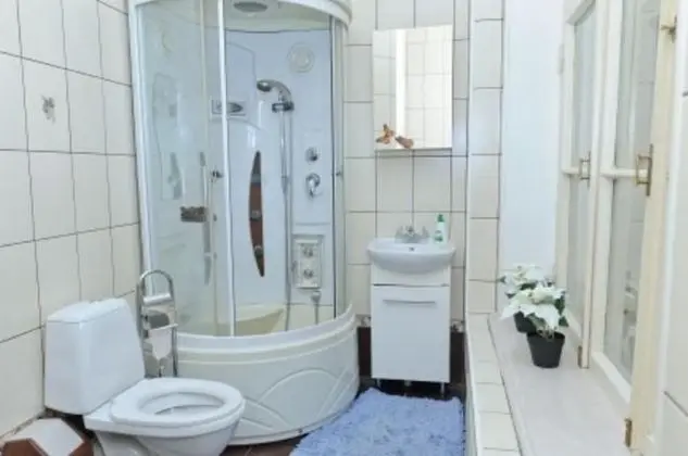 Tek Kişilik Oda, Ortak Banyo