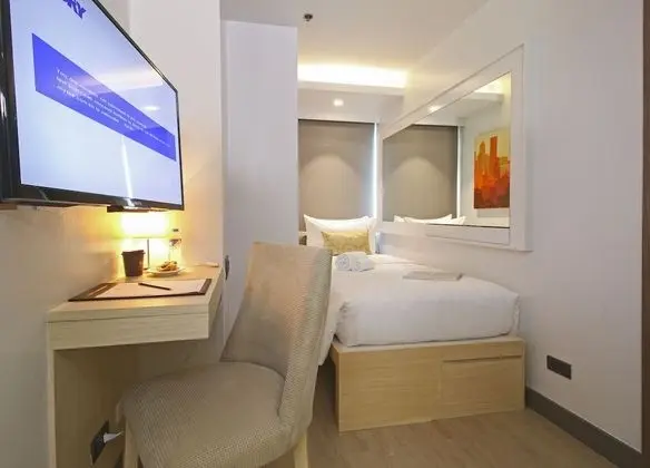 Mini Solo Room