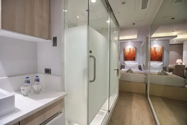 Mini Solo Room