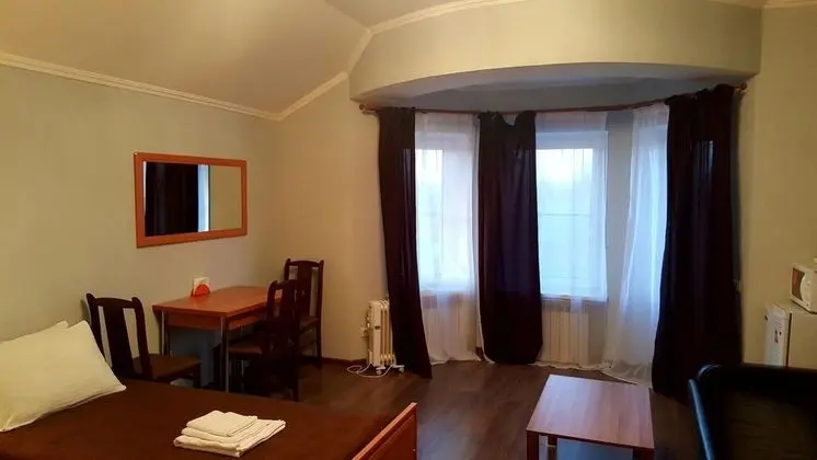 Üç Kişilik Oda