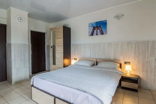 Standard Tek Büyük Yataklı Oda