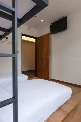 Üç Kişilik Oda