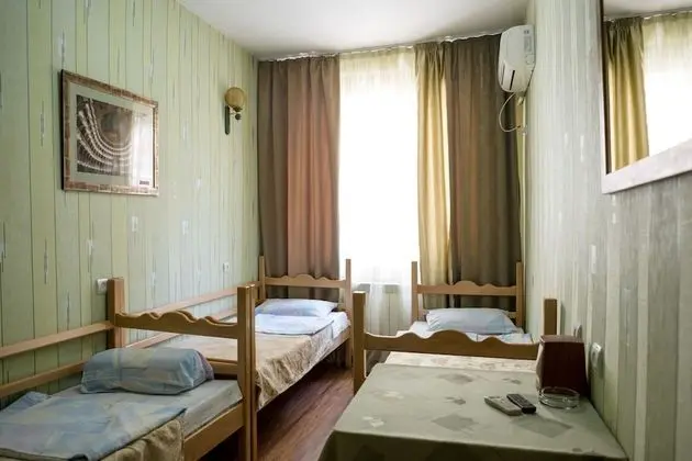 Family Üç Kişilik Oda, Bahçe Manzaralı