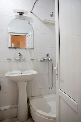 Standard Tek Büyük veya İki Ayrı Yataklı Oda, Sigara İçilebilir