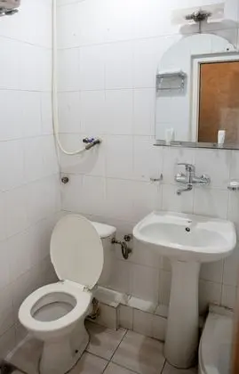 Standard Tek Büyük veya İki Ayrı Yataklı Oda, Sigara İçilebilir