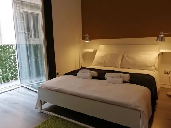 Tek Büyük Yataklı Oda (Private External Bathroom)