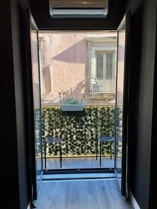 Tek Büyük Yataklı Oda (Private External Bathroom)