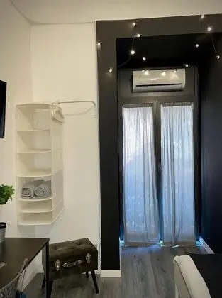 Tek Büyük Yataklı Oda (Private External Bathroom)