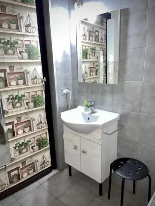 Tek Büyük Yataklı Oda (Private External Bathroom)