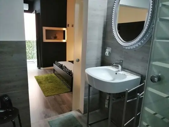 Deluxe Üç Kişilik Oda, Banyolu/Duşlu