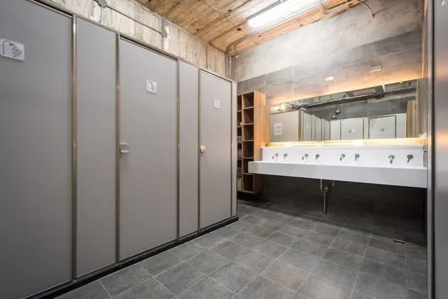 Ortak Ranzalı Oda, Sadece erkekler için, Ortak Banyo (2 people)