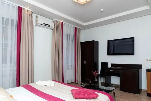 Comfort Tek Büyük Yataklı Oda