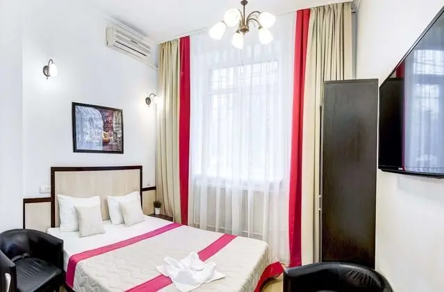Comfort Tek Büyük Yataklı Oda