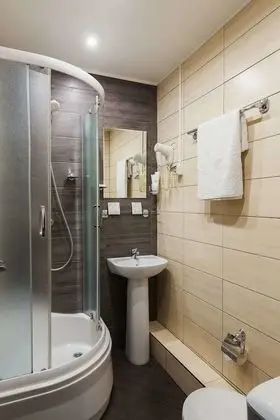 Comfort Tek Büyük Yataklı Oda