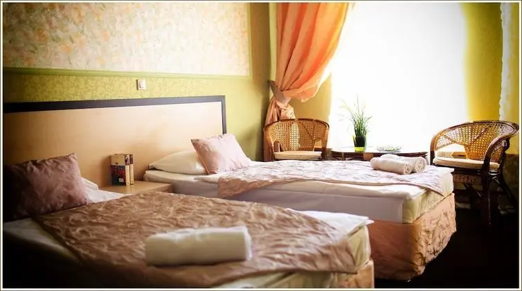 Comfort Tek Büyük veya İki Ayrı Yataklı Oda
