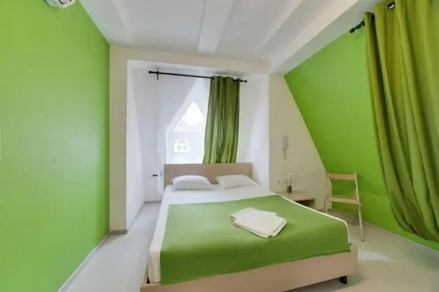 Standard Tek Büyük Yataklı Oda