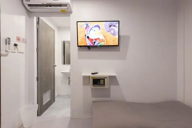 Twin Room (No windows)