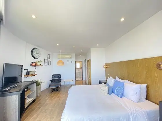 Deluxe Tek Büyük Yataklı Oda, Balkon, Deniz Manzaralı