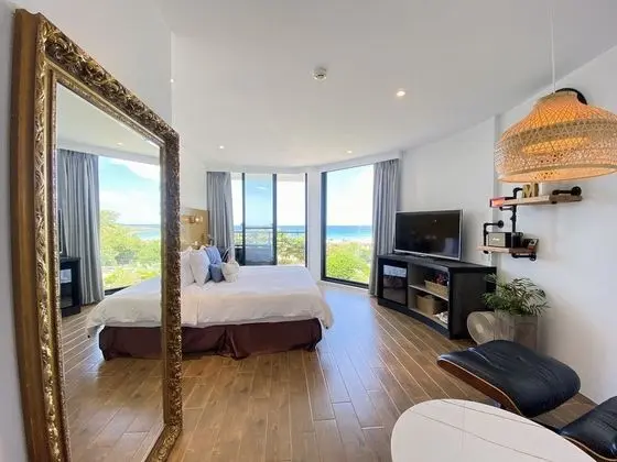 Deluxe Tek Büyük Yataklı Oda, Balkon, Deniz Manzaralı