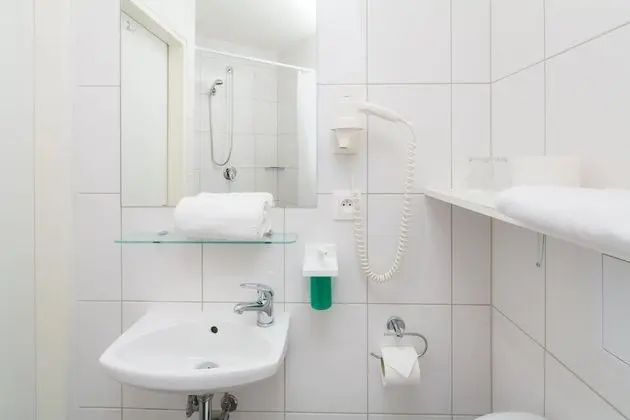 Basic İki Ayrı Yataklı Oda