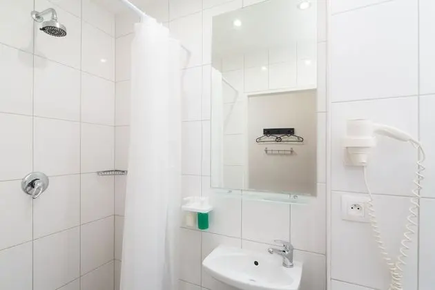 Basic İki Ayrı Yataklı Oda