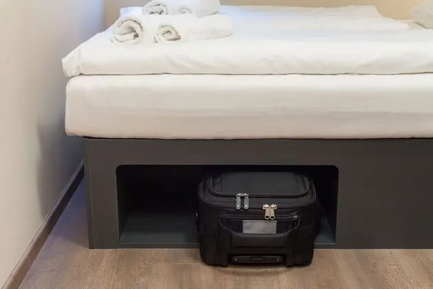 Basic Tek Büyük Yataklı Oda