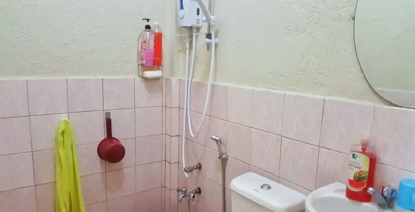 Üç Kişilik Oda
