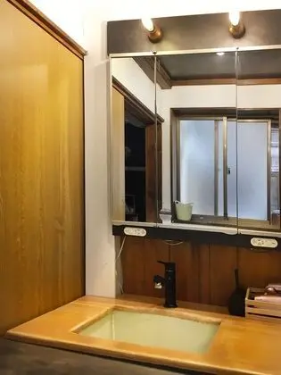 Economy Tek Büyük Yataklı Oda, Karma Ranzalı Oda (1 Double Bed)