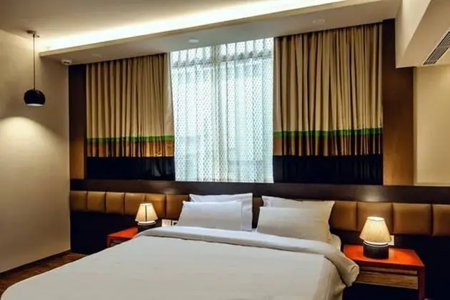 Luxury Oda