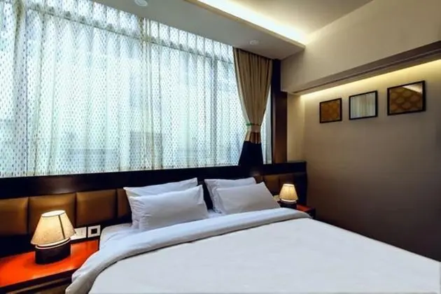 Luxury Oda