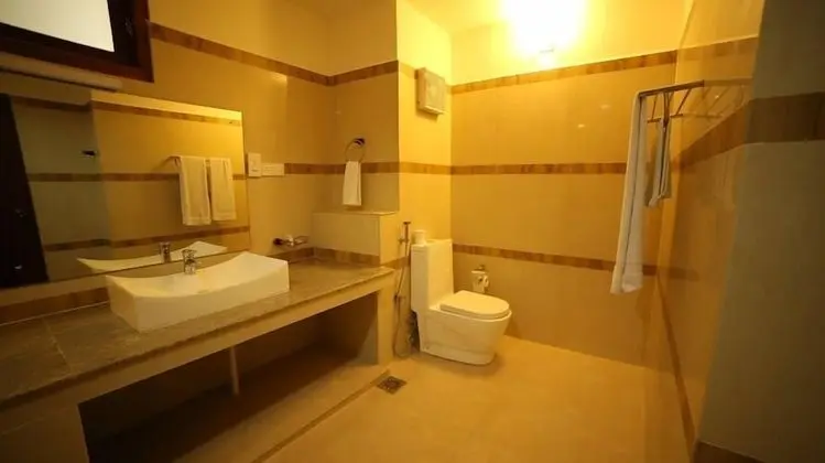 Deluxe Tek Büyük Yataklı Oda, 1 En Büyük (King) Boy Yatak, Plaj Manzaralı, Denize Bakan