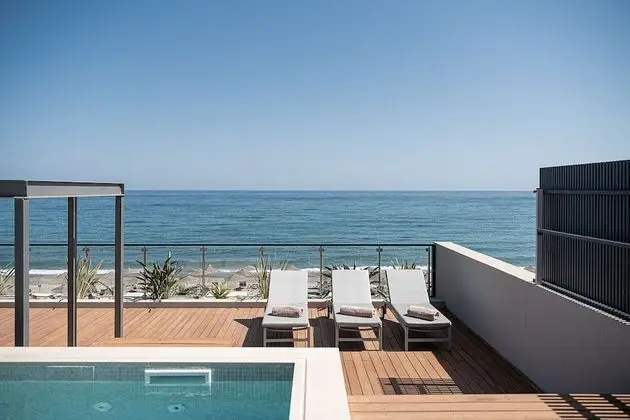 Imperial 2 Bedroom Suite Water Front