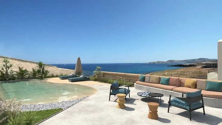 Essence Suite Sea View Private Pool