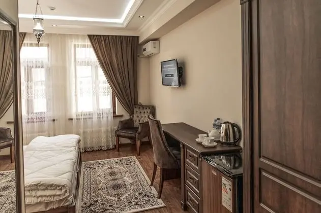 Tek Büyük veya İki Ayrı Yataklı Oda