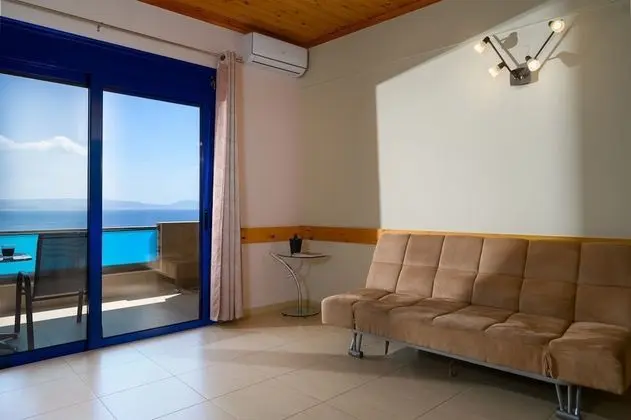Studio Side Sea View