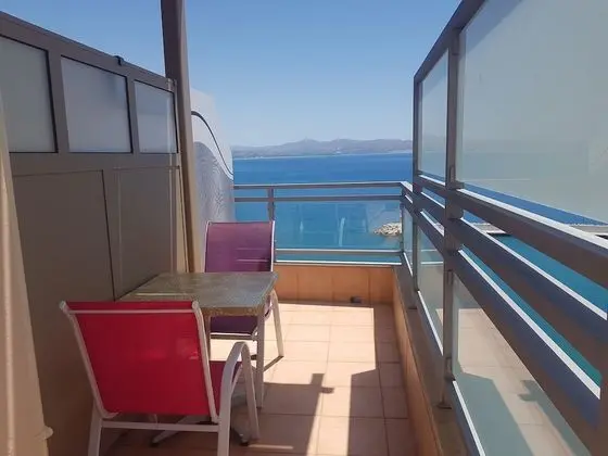 Studio Side Sea View