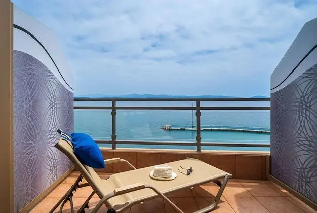 Superior Tek Büyük veya İki Ayrı Yataklı Oda, Deniz Manzaralı