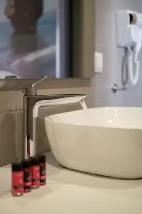 Tek Büyük veya İki Ayrı Yataklı Oda, Dağ Manzaralı